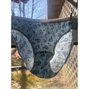 Vintage 90s Ashley Taylor Intimates Size 5 100% Cotton Panties Blue Floral
